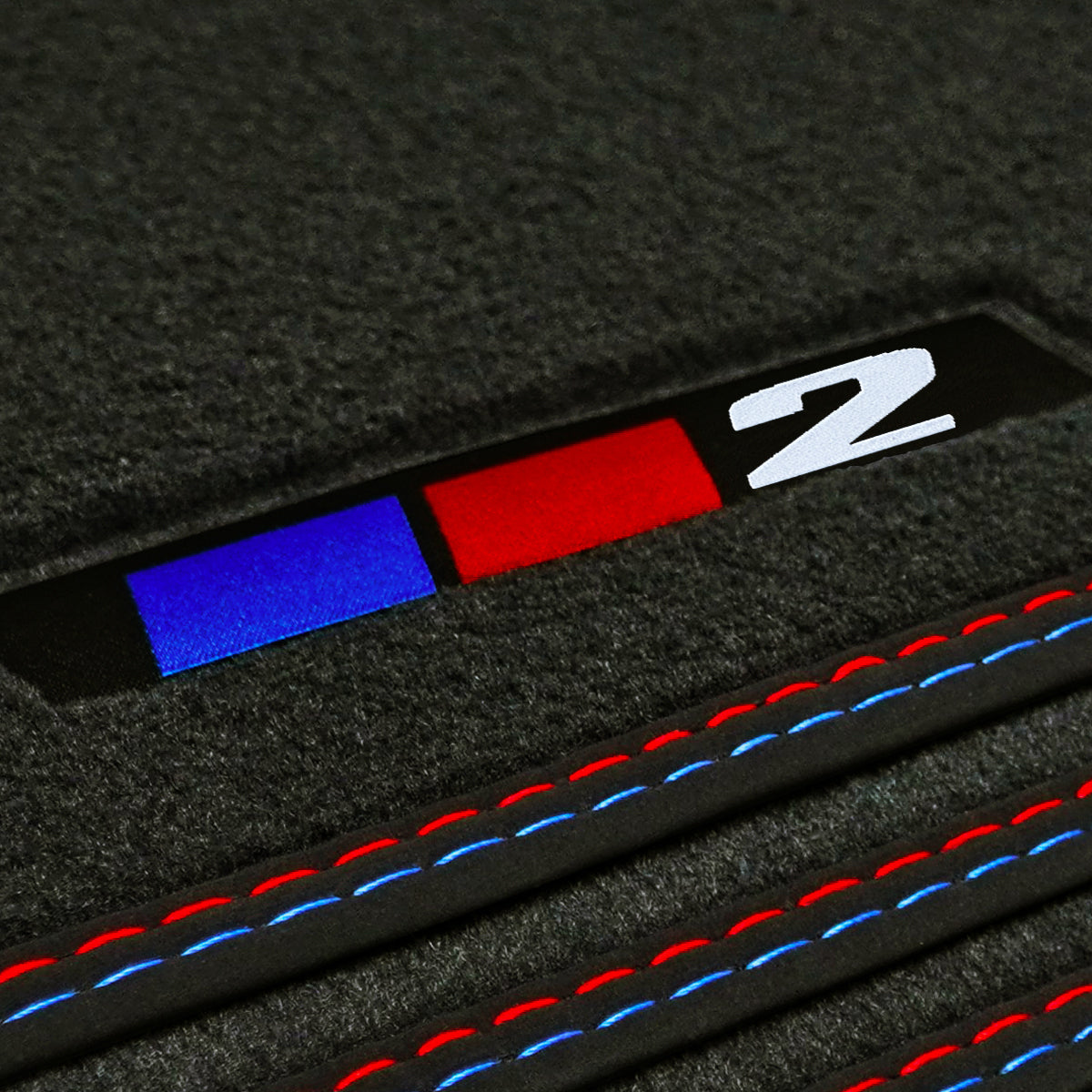 BMW 2er Coupé Velours Fußmatten 2013–2021 – F22, F87 – 2 Logos