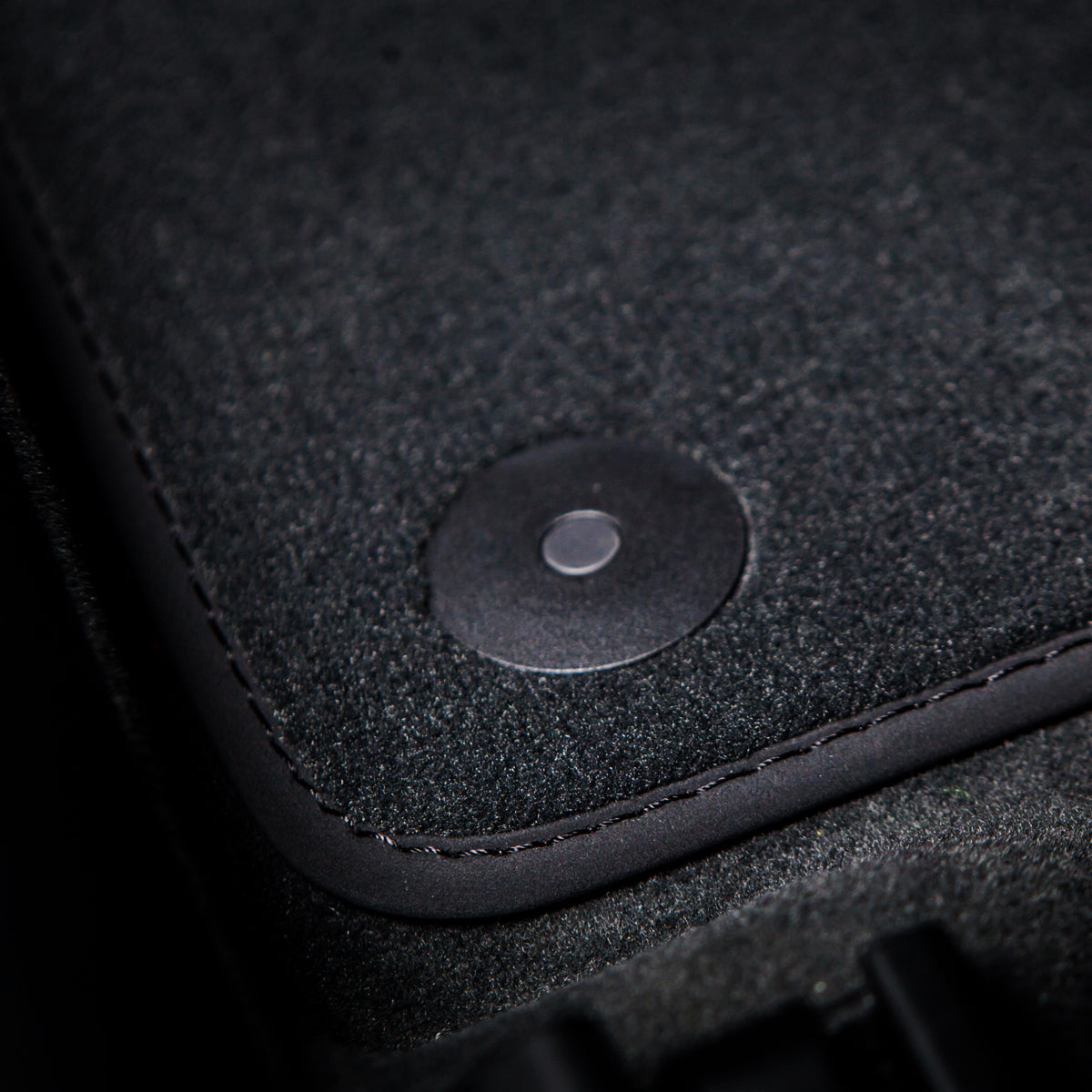Audi A8/S8 Short Wheelbase Velour Floor Mats 2017-2026 –D5 – Black Exclusive