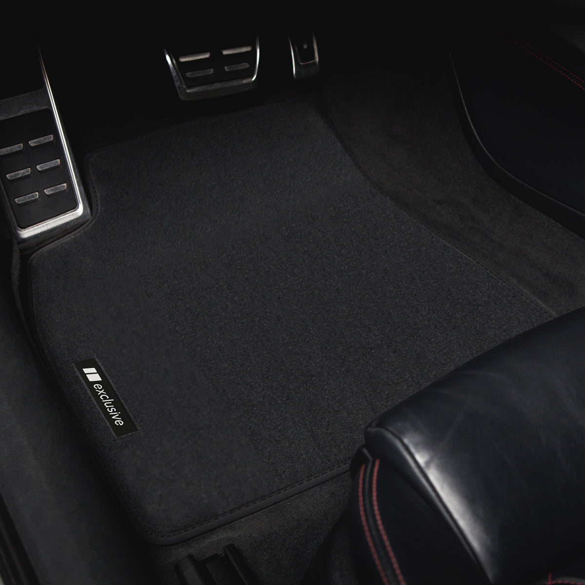 Dywaniki welurowe do BMW Seria 5 – G60, G61 – Czarne Exclusive